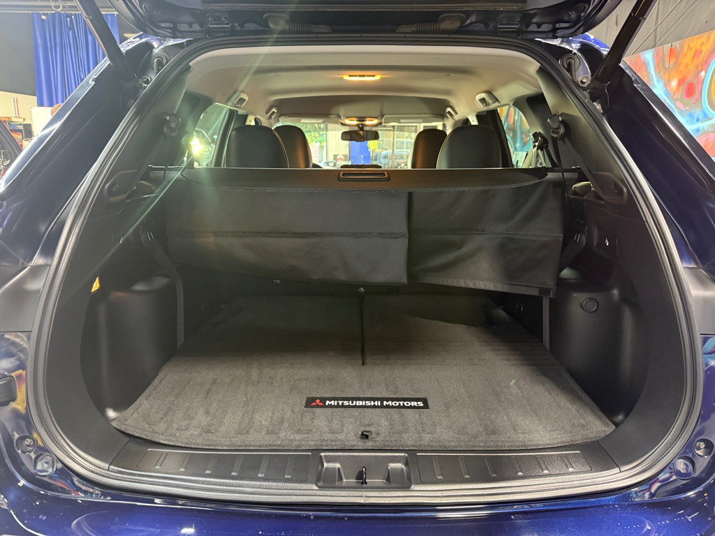 2022 Mitsubishi Outlander Image 17
