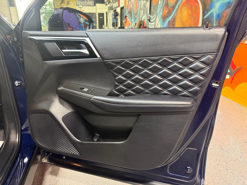2022 Mitsubishi Outlander Image 21