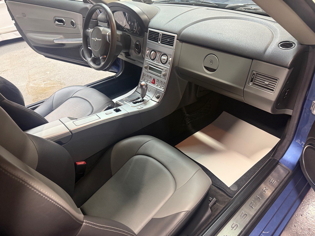 2007 Chrysler Crossfire Image 11