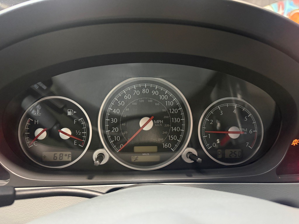 2007 Chrysler Crossfire Image 15