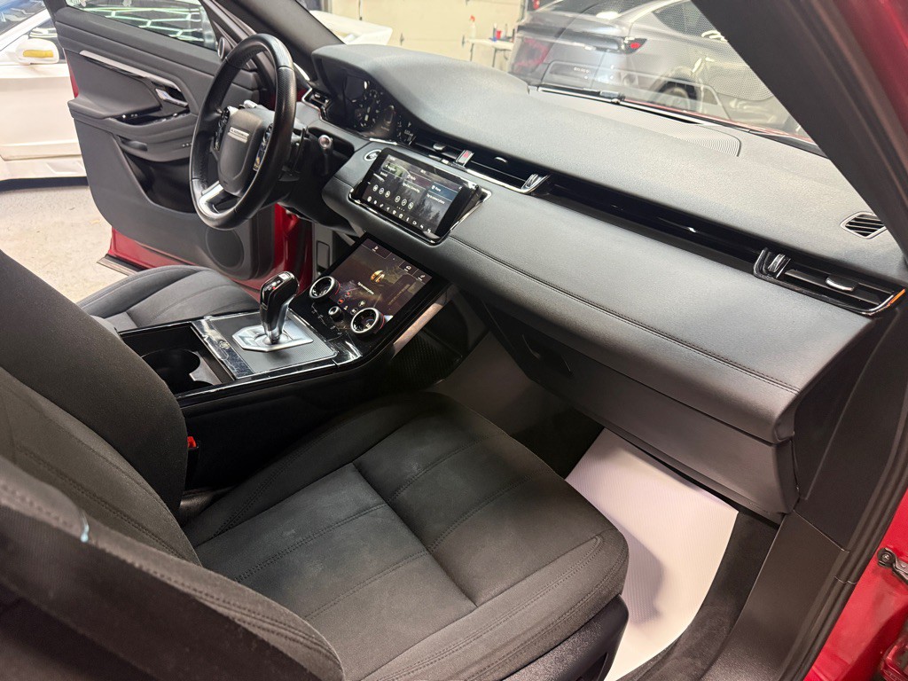 2020 Land Rover Range Rover Evoque Image 19