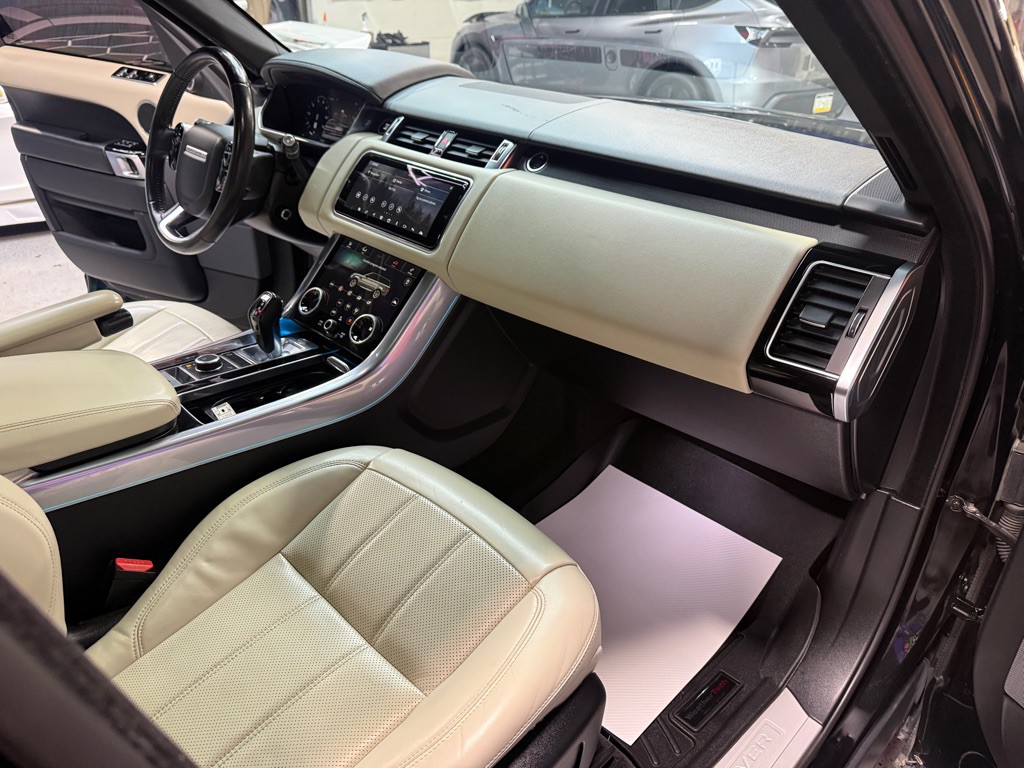2020 Land Rover Range Rover Sport Image 21