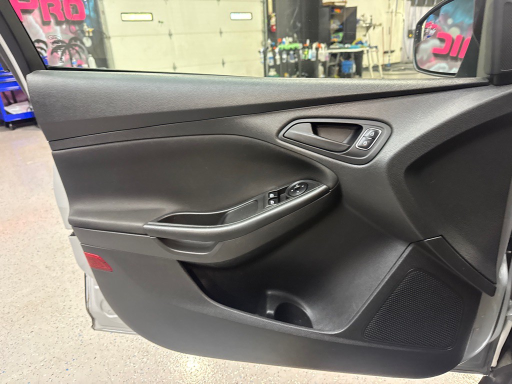 2018 Ford Focus Image 16