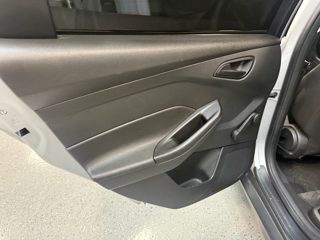 2018 Ford Focus Image 17