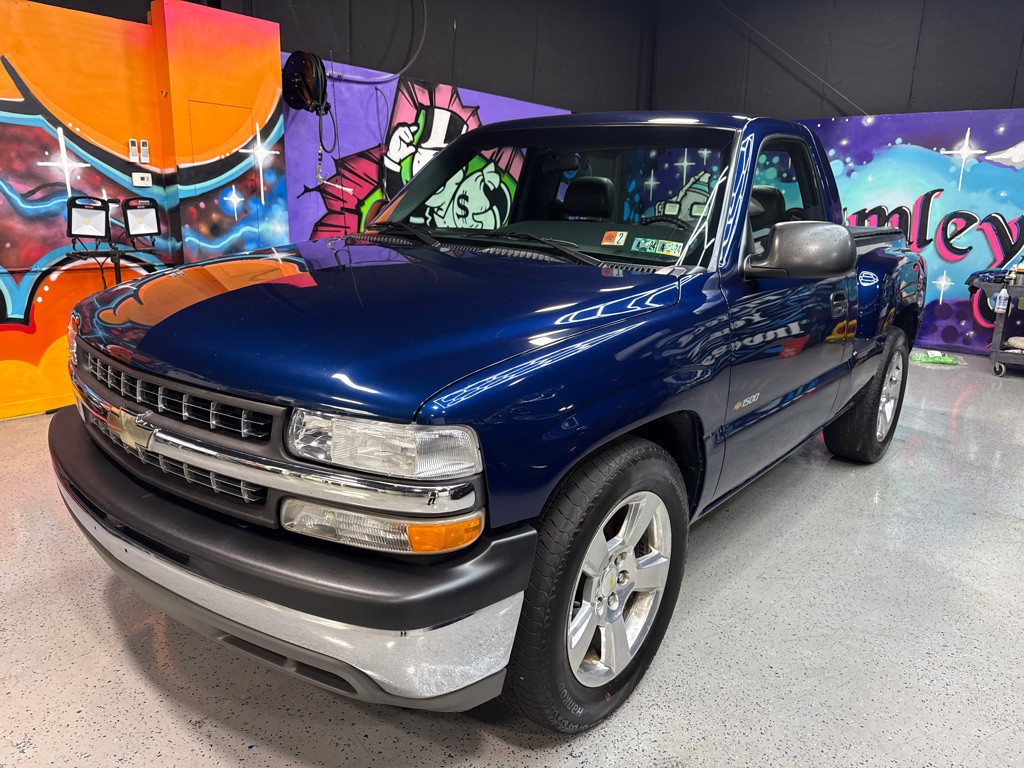 2002 Chevrolet Silverado 1500 Image 1