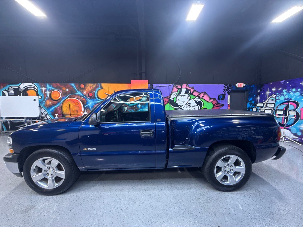 2002 Chevrolet Silverado 1500 Image 2