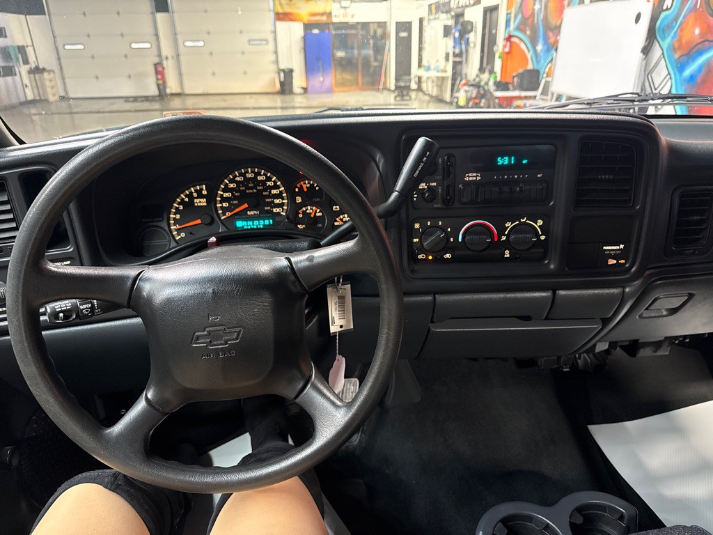 2002 Chevrolet Silverado 1500 Image 9