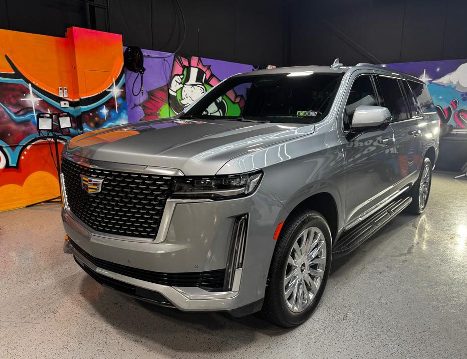 2023 Cadillac Escalade Image 1