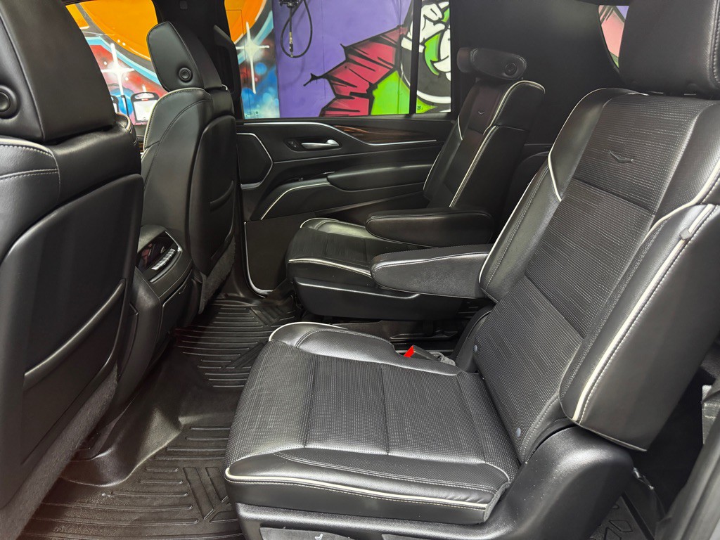 2023 Cadillac Escalade Image 15