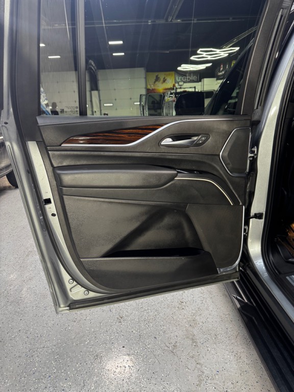 2023 Cadillac Escalade Image 17