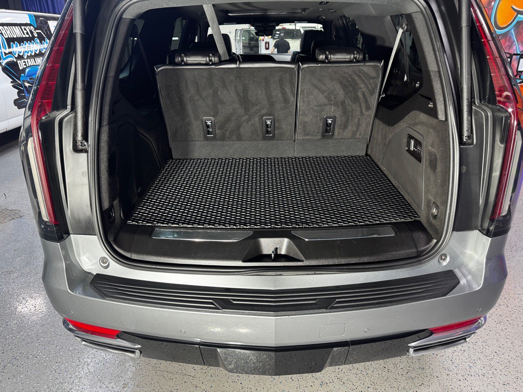 2023 Cadillac Escalade Image 18