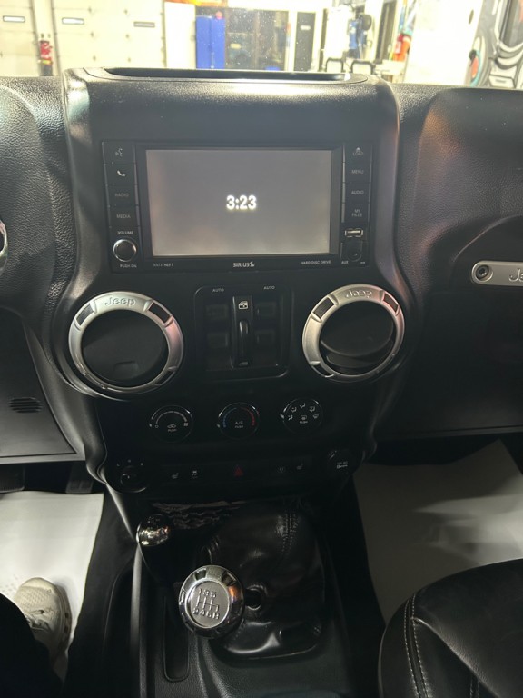 2013 Jeep Wrangler Unlimited Image 14