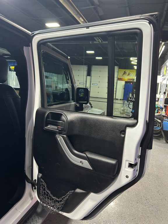 2013 Jeep Wrangler Unlimited Image 17