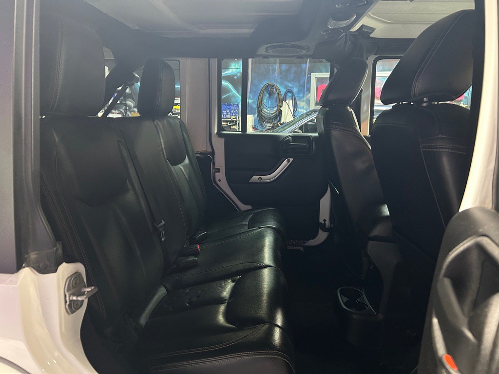 2013 Jeep Wrangler Unlimited Image 18