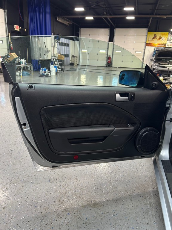 2009 Ford Mustang Image 13