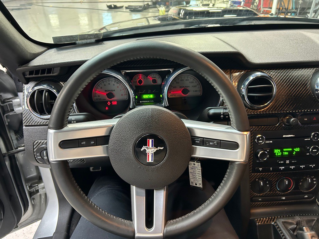 2009 Ford Mustang Image 17