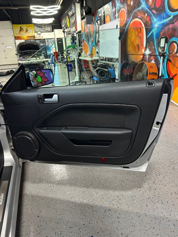 2009 Ford Mustang Image 19