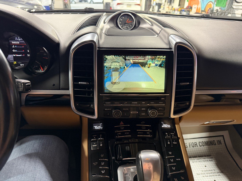 2016 Porsche Cayenne Image 19