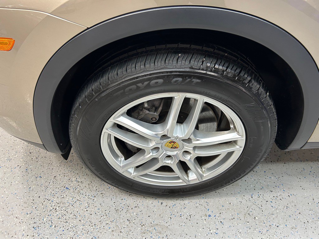 2016 Porsche Cayenne Image 23