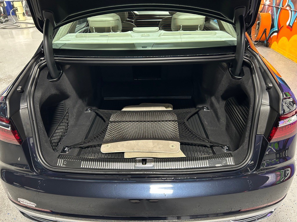 2021 Audi A8 Image 9