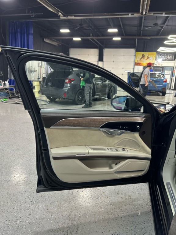 2021 Audi A8 Image 11