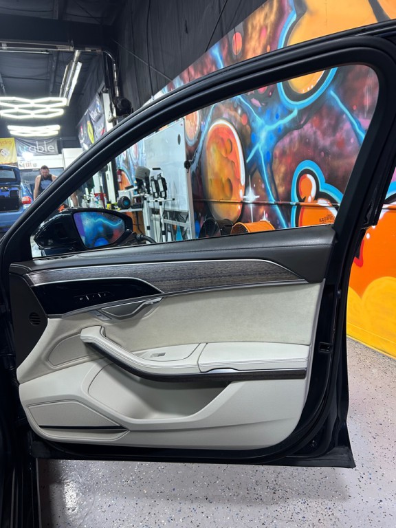 2021 Audi A8 Image 17