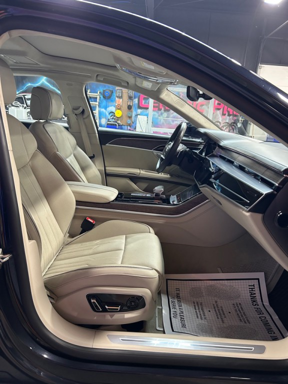 2021 Audi A8 Image 18