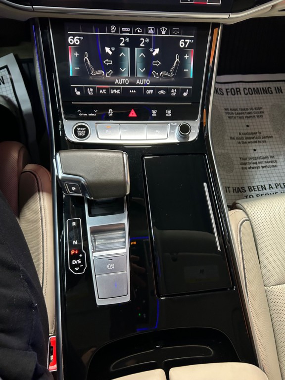 2021 Audi A8 Image 22