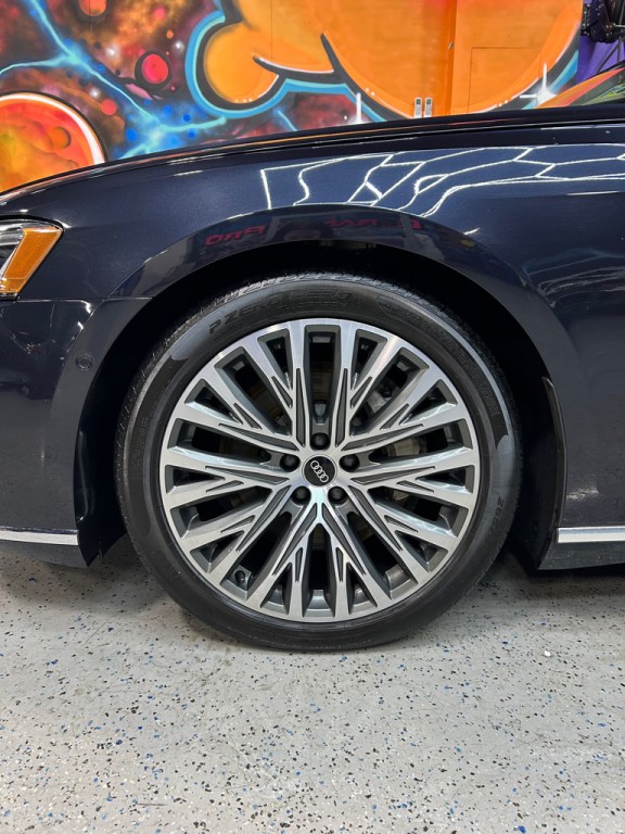 2021 Audi A8 Image 24