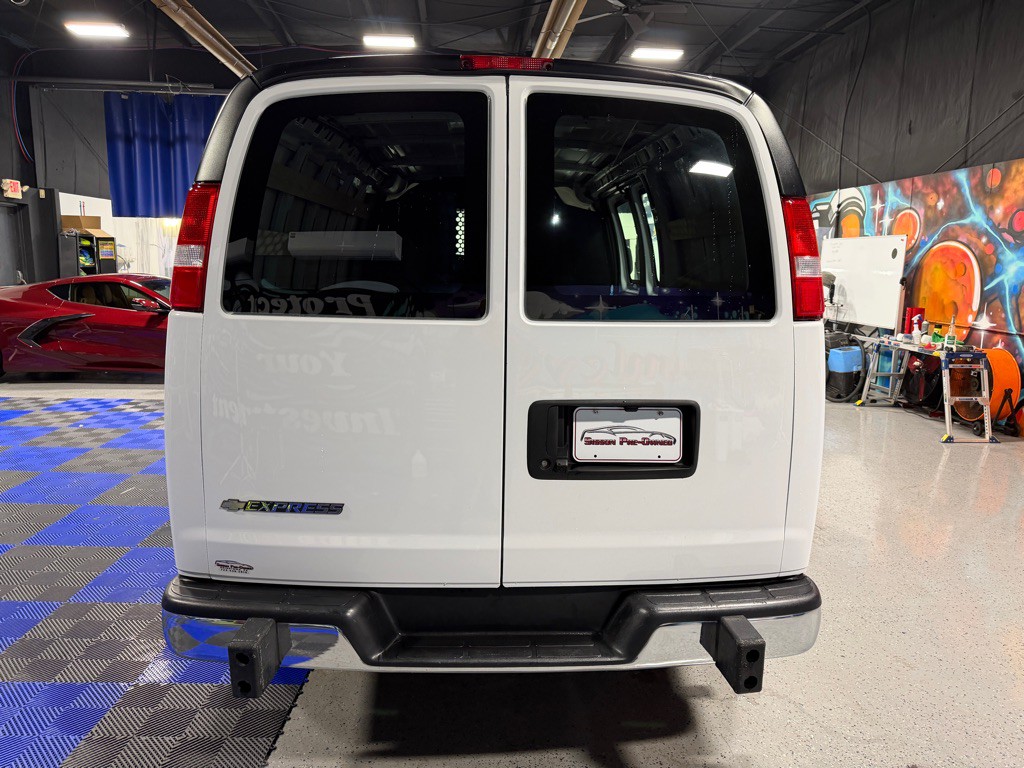 2024 Chevrolet Express Image 5