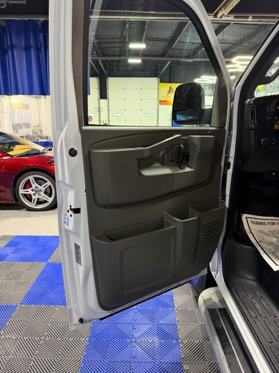 2024 Chevrolet Express Image 11