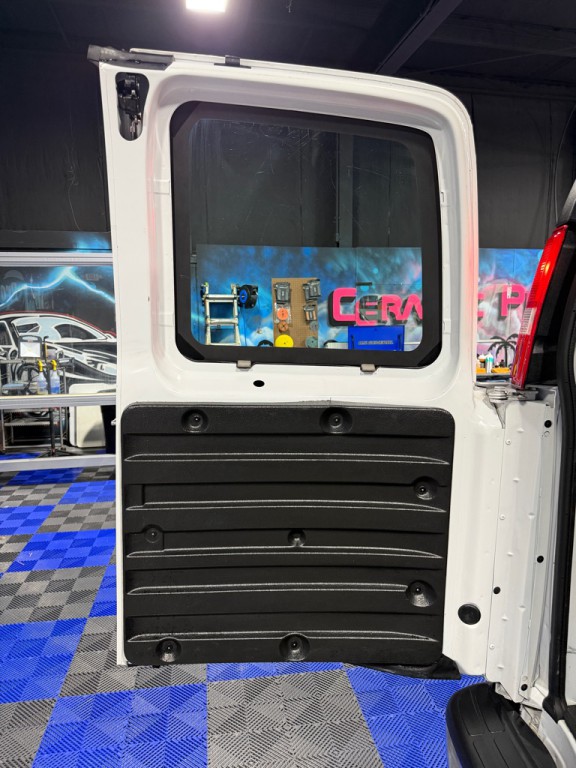 2024 Chevrolet Express Image 15