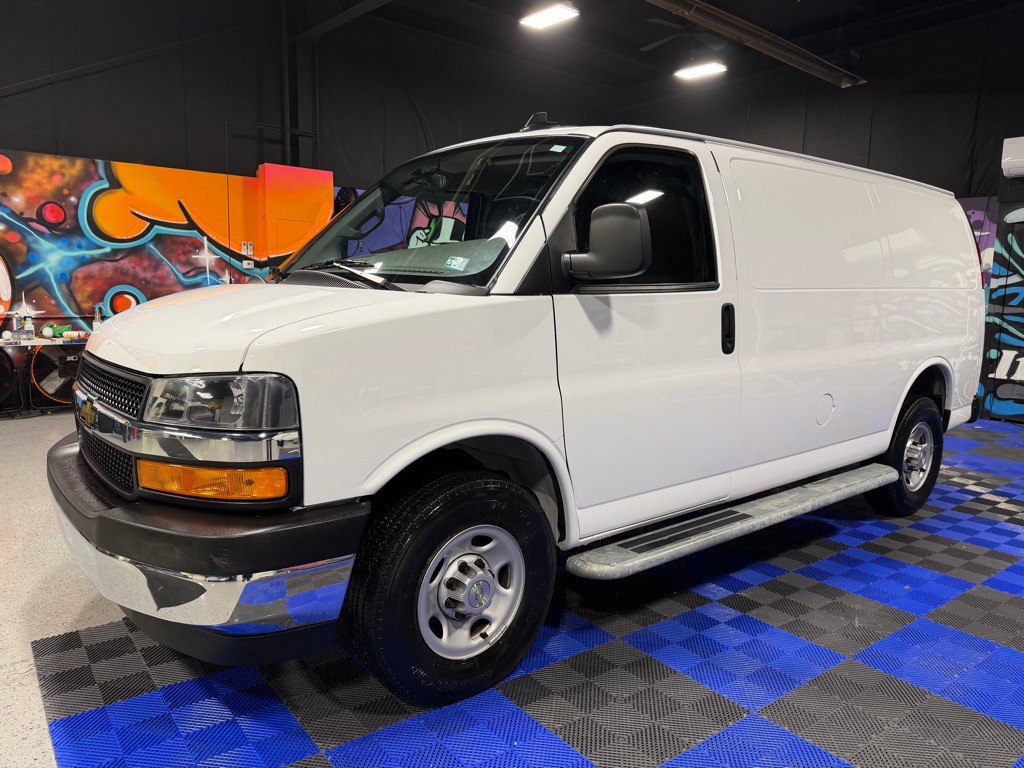 2024 Chevrolet Express Image 1