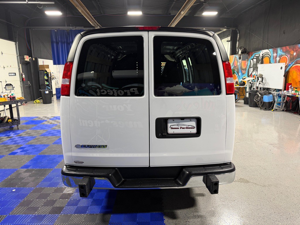 2024 Chevrolet Express Image 5
