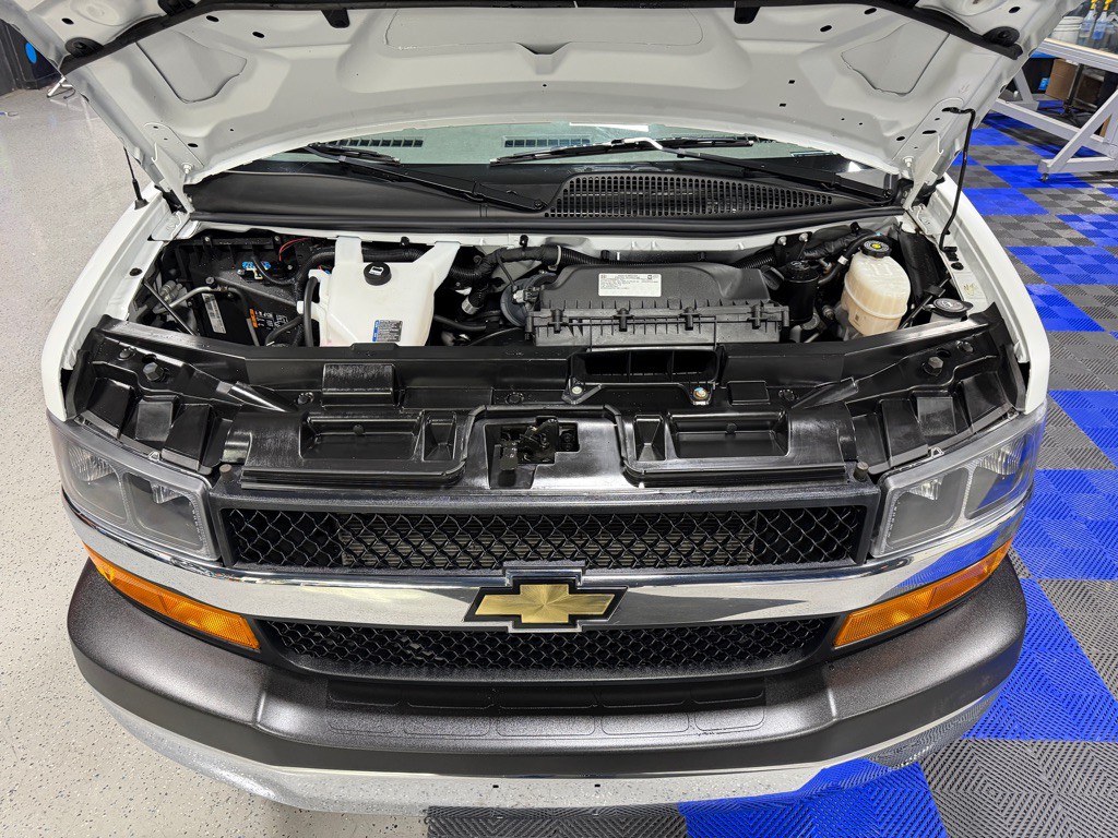 2024 Chevrolet Express Image 9