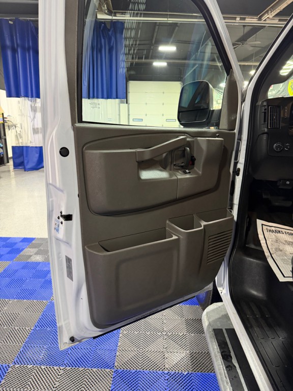 2024 Chevrolet Express Image 14