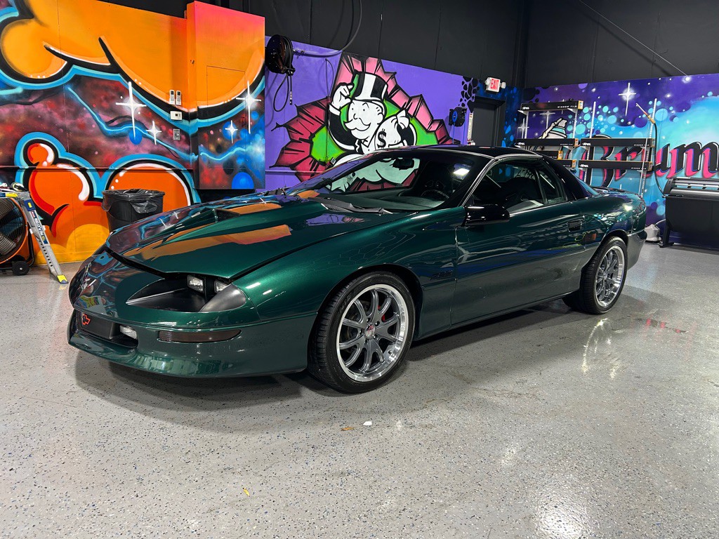 1994 Chevrolet Camaro Image 1
