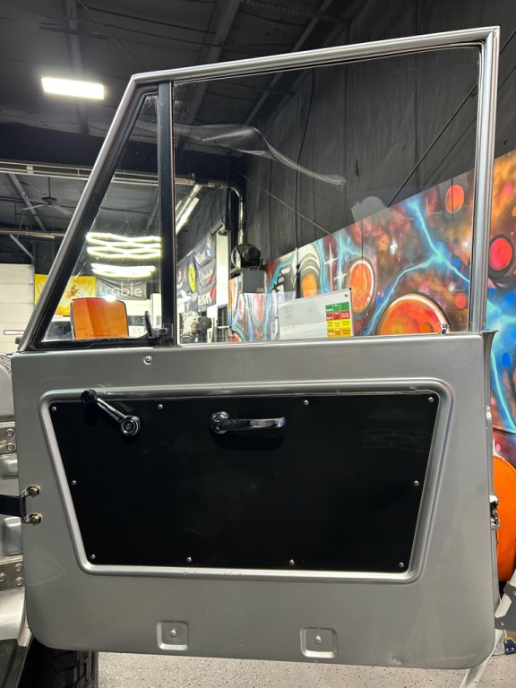 1971 Ford Bronco Image 10