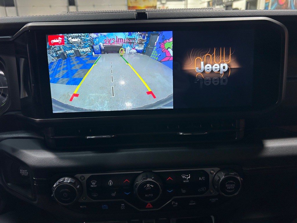 2024 Jeep Wrangler Image 24