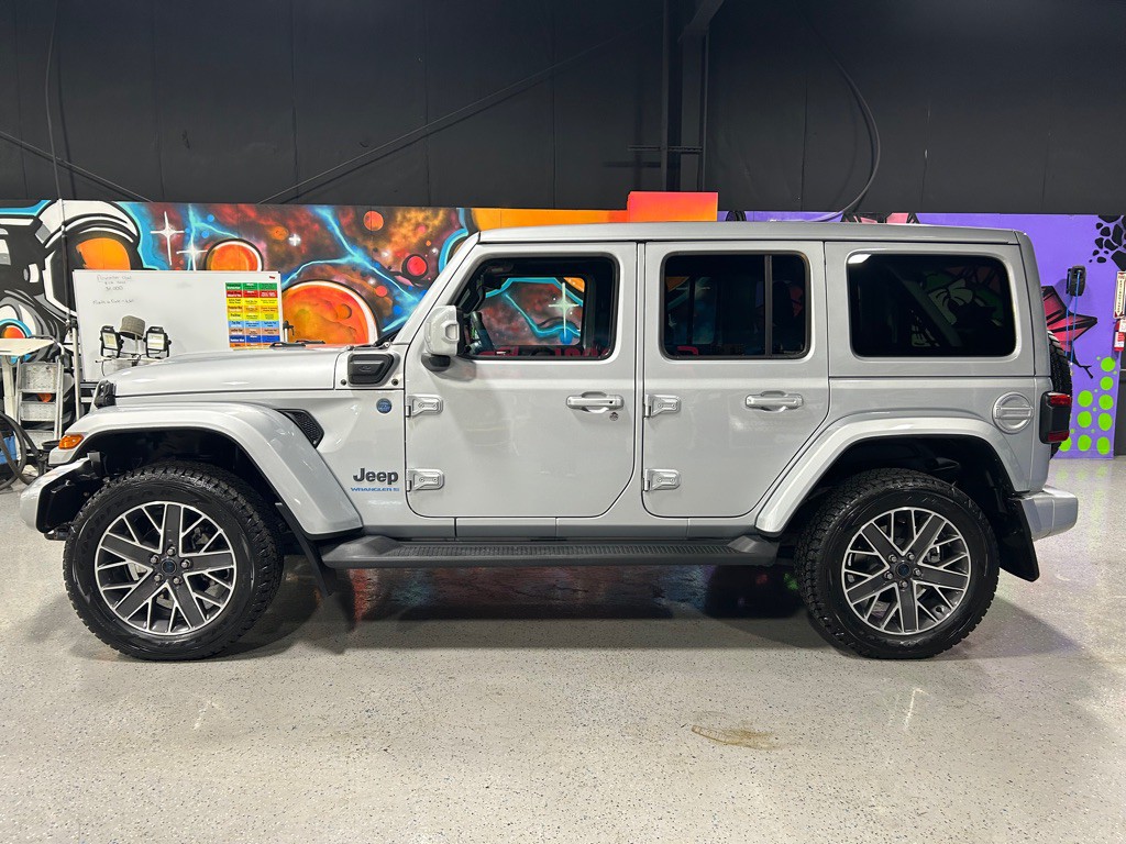 2024 Jeep Wrangler Image 2