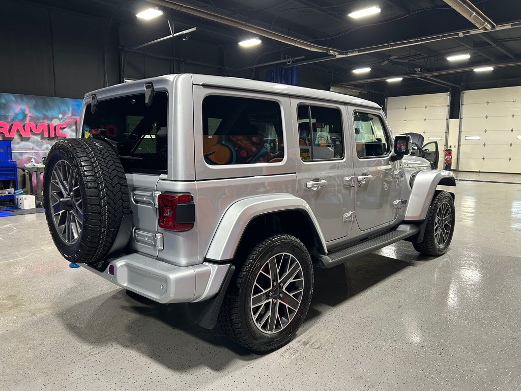 2024 Jeep Wrangler Image 7