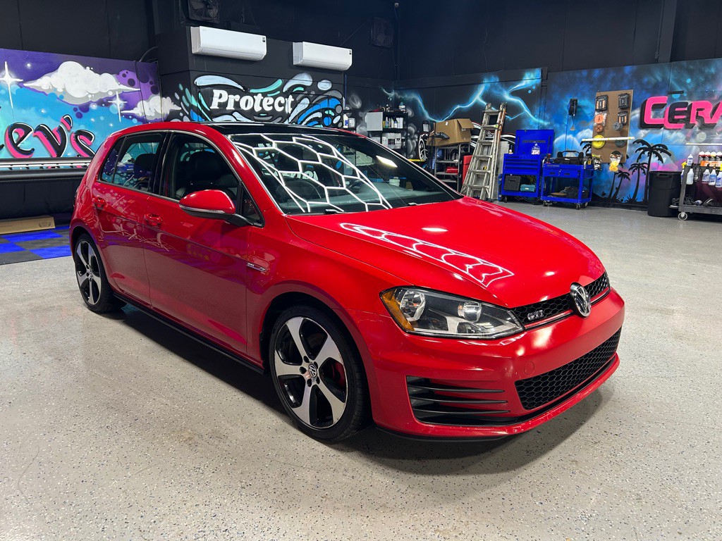 2015 Volkswagen GTI Image 8
