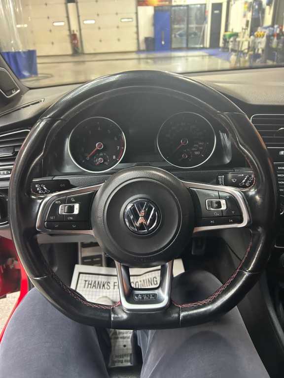 2015 Volkswagen GTI Image 10