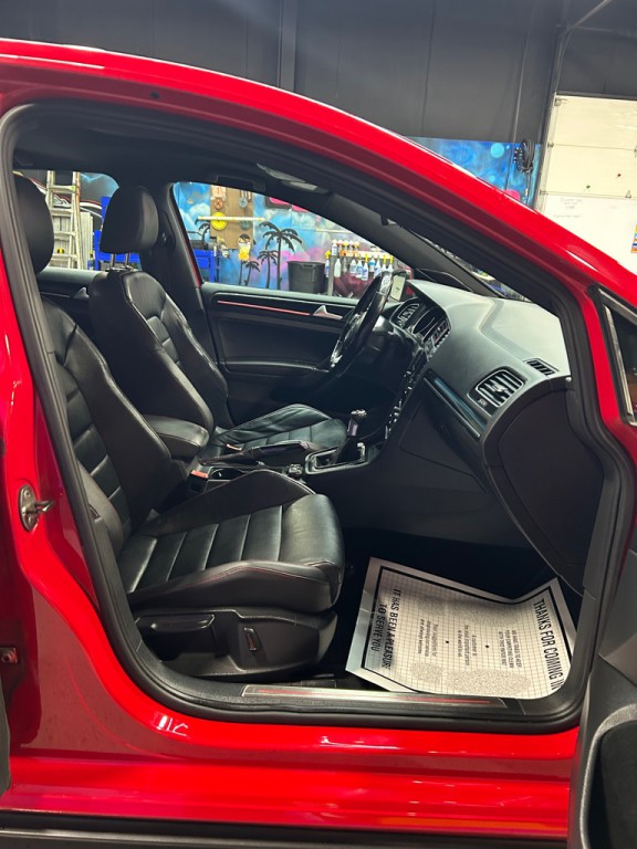 2015 Volkswagen GTI Image 14