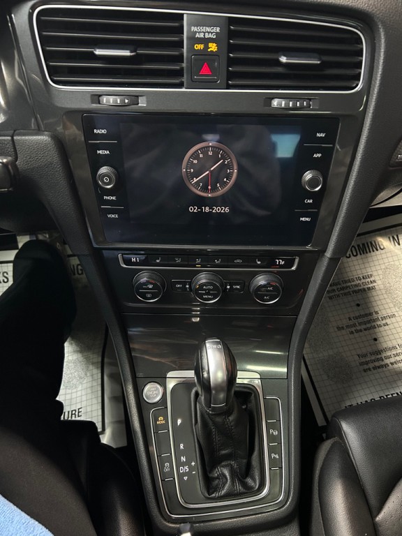 2018 Volkswagen Golf Image 5