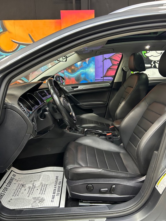 2018 Volkswagen Golf Image 15