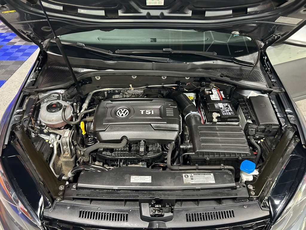 2018 Volkswagen Golf Image 19