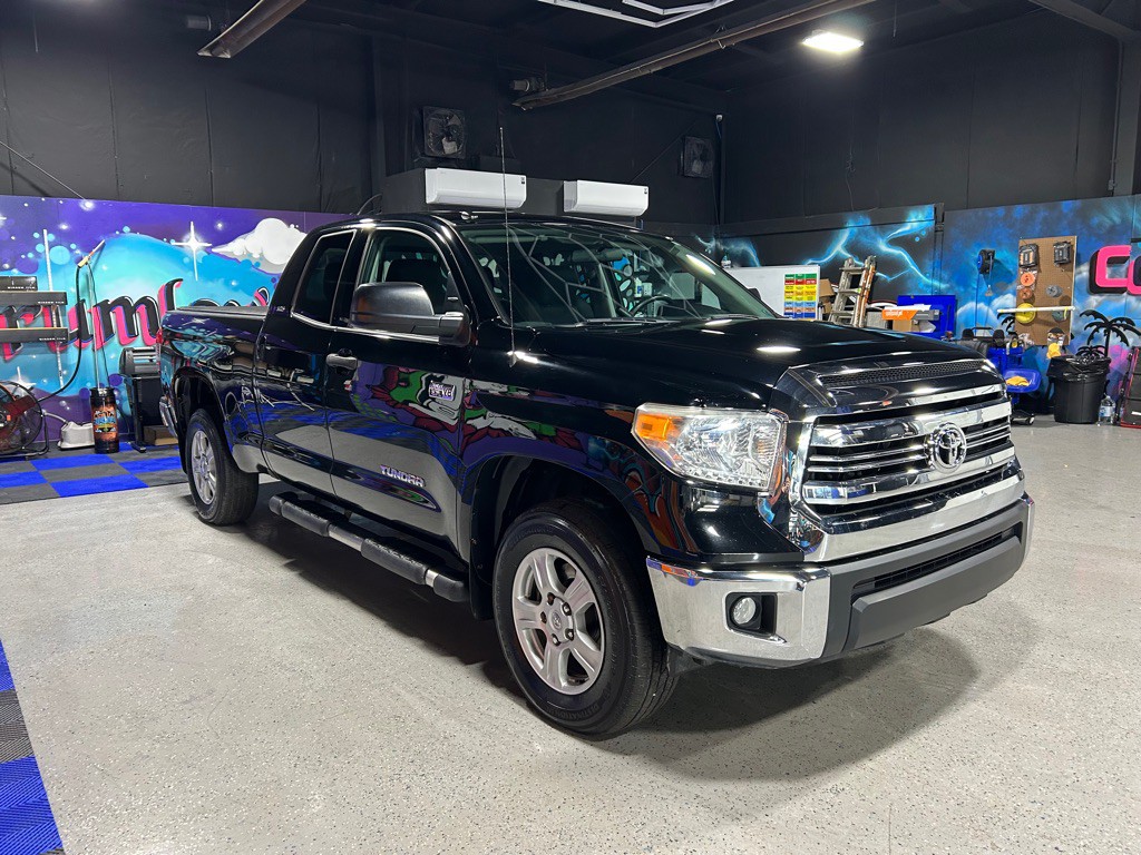 2017 Toyota Tundra Image 8