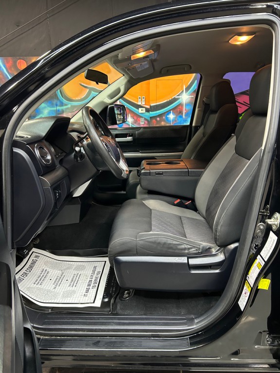 2017 Toyota Tundra Image 11