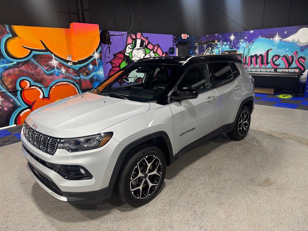 2025 Jeep Compass Image 1